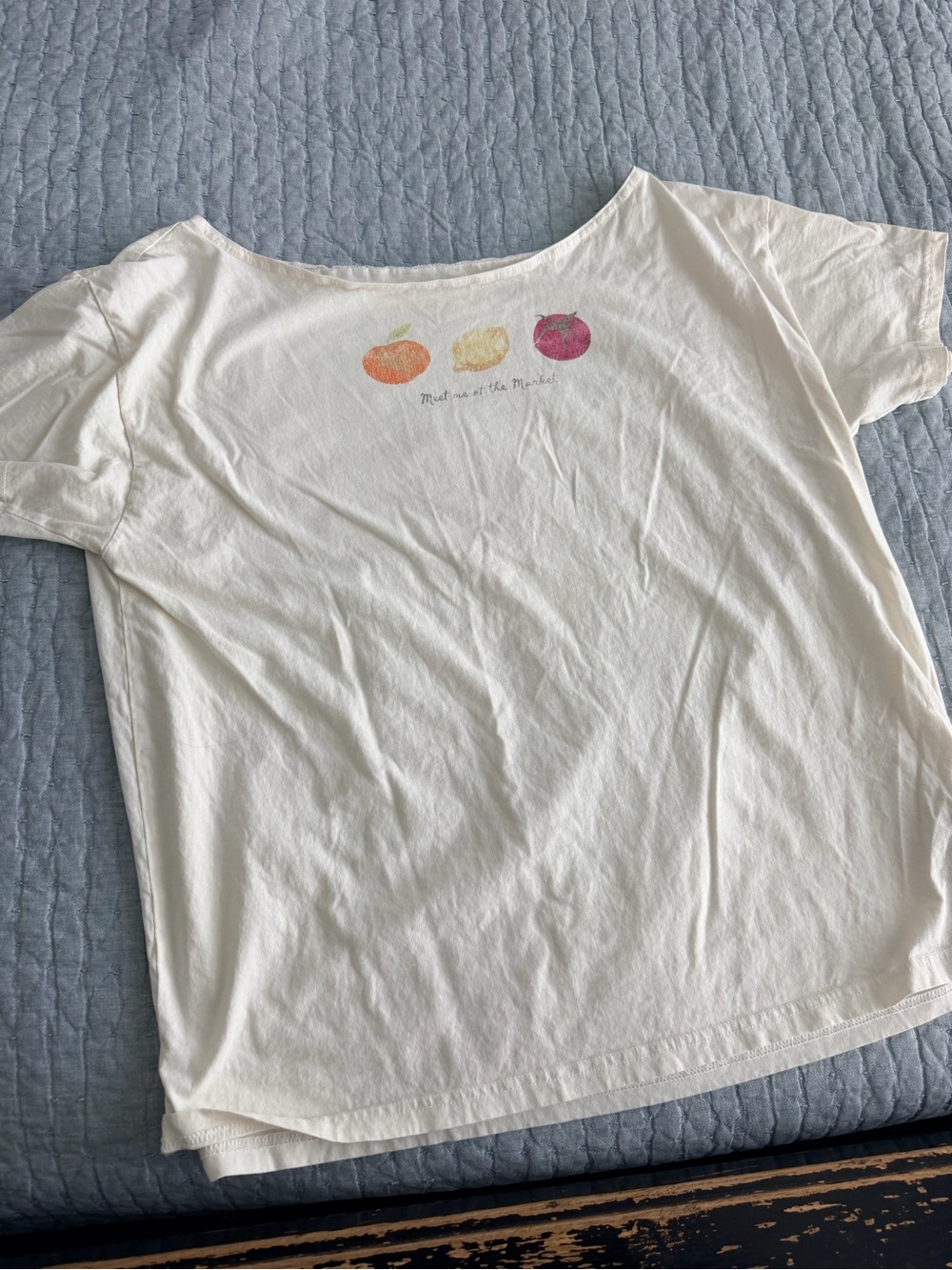 Holister women’s oversized, cream  Fruit Graphic Tee, wide neck